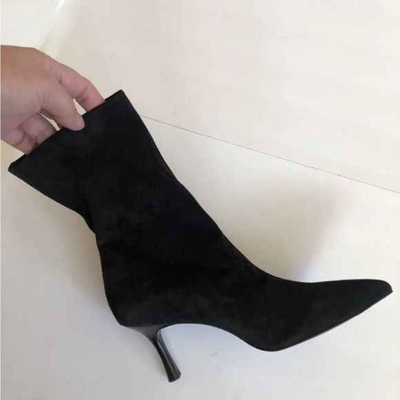 Sz 6.5, Rag & bone stretchy suede leather Booties, 3”heel,new, black - Picture 3 of 7